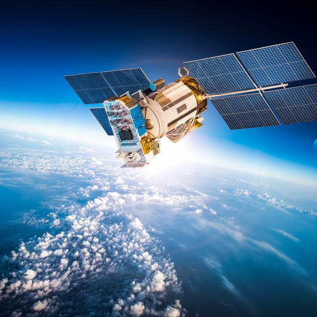 Amazon ve SpaceX arasında 'yıldız savaşları' - 5 yıl önce