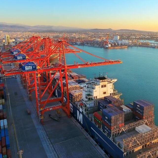 Gümrük bekleme süreleri reel sektörün belini büküyor