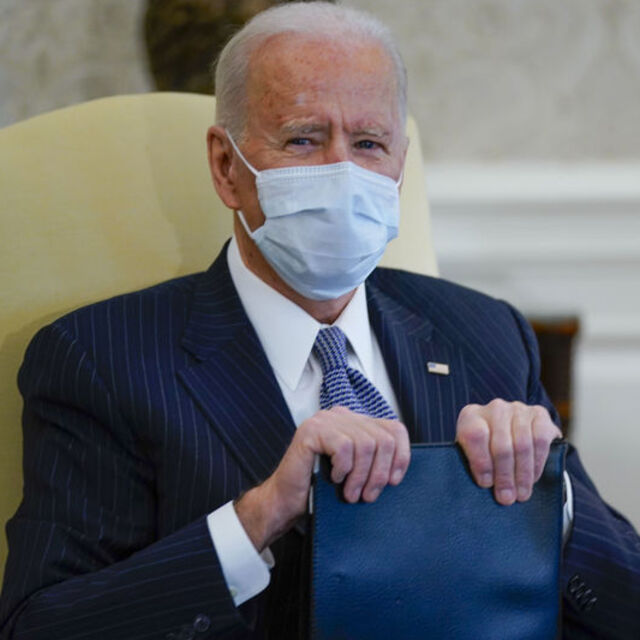 Biden 1.400 dolarlık çekten geri adım atmıyor