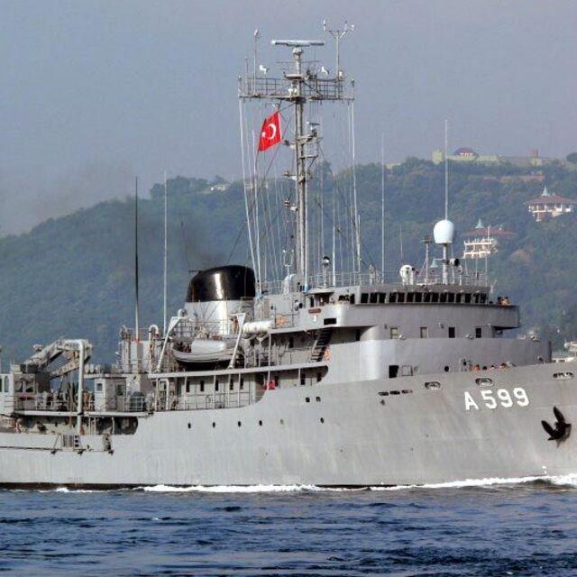 Yunan uçaklarından Türk gemisine taciz - 5 yıl önce