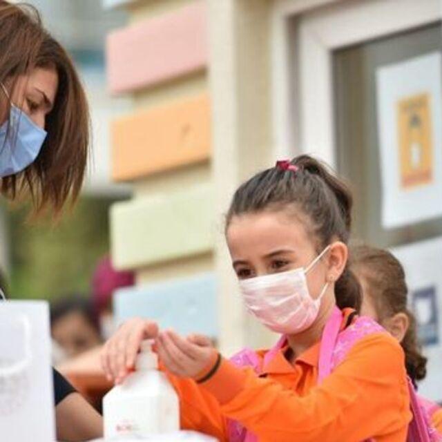 MEB: 499 bin öğretmen ve okul çalışanına aşı randevusu verildi - 5 yıl önce
