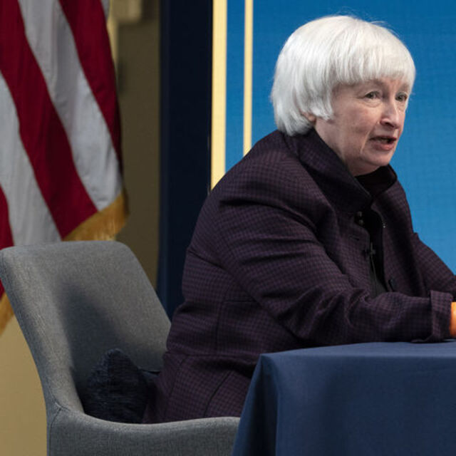 Yellen'dan 'yüksek faiz ortamı' mesajı