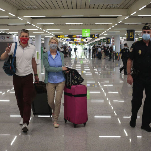 AB, ABD'de yaşayanlara yönelik seyahat kısıtlamasını kaldırdı