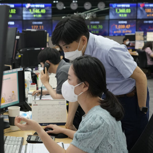 Asya endeksleri yeni haftaya düşüşlerle girdi