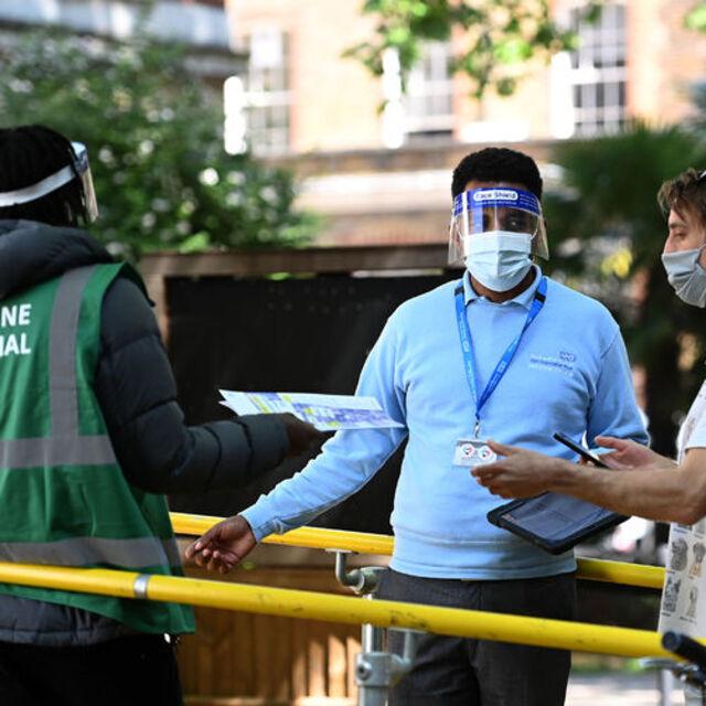 İngiltere aşılanan AB ve ABD vatandaşlarına karantinayı kaldırdı - 5 yıl önce