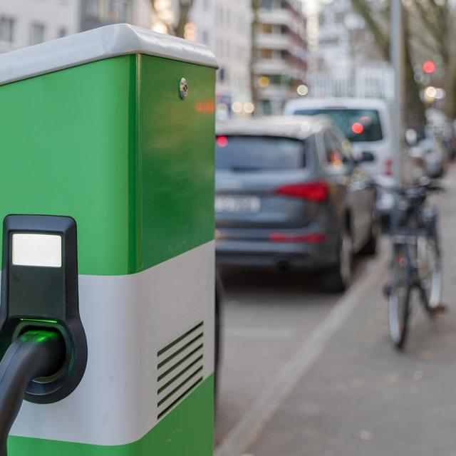 Almanya'da elektrikli araçlarda 2030 hedefi - 5 yıl önce