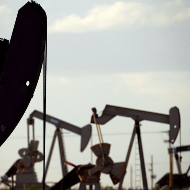 Petrolde terazinin bir tarafında OPEC, diğer tarafında kasırgalar