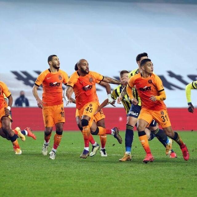 Fenerbahçe ve Galatasaray zarardan kâra döndü - 4 yıl önce