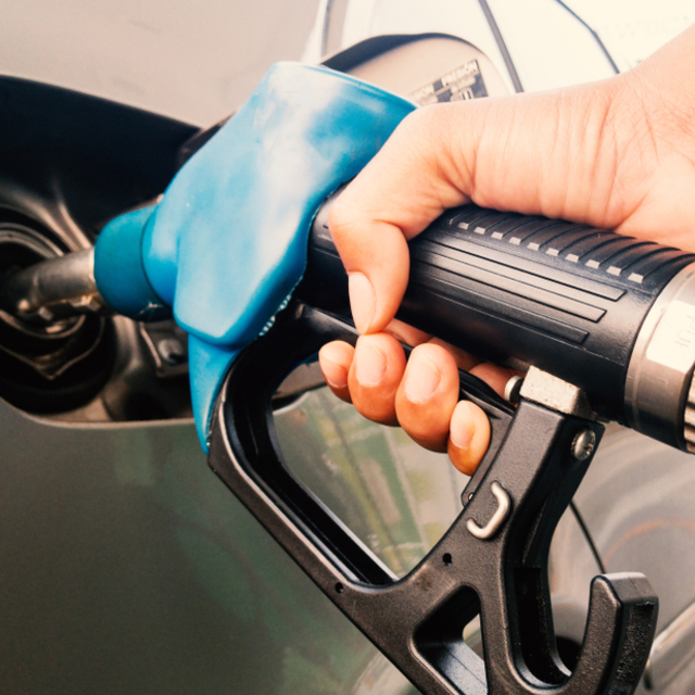 Benzinde yeni indirim