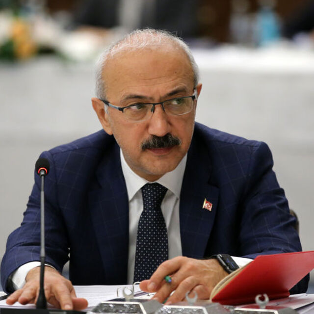 Elvan: Yapısal cari açığı azaltmak hükümetin görevi