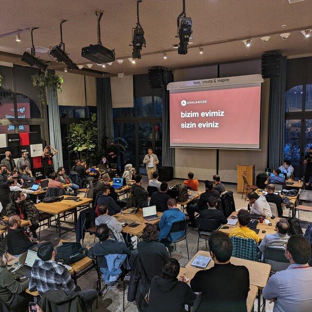"Blockchain geliştiricileri yetiştirmemiz lazım" - 4 yıl önce