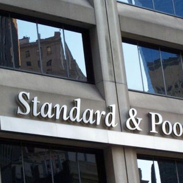 S&P, Türkiye'nin notunu teyit etti, görünümünü "negatif"e çevirdi - 4 yıl önce