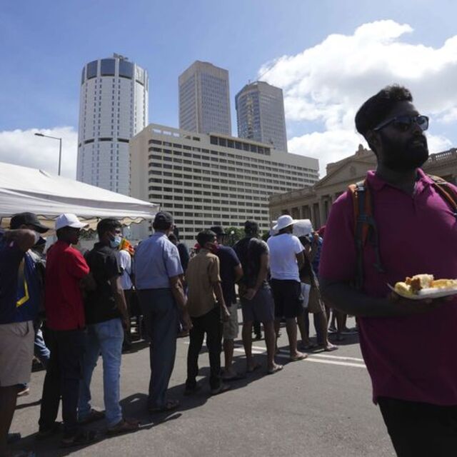 Ekonomik krizdeki ülkede borsadaki işlemleri durdurma kararı