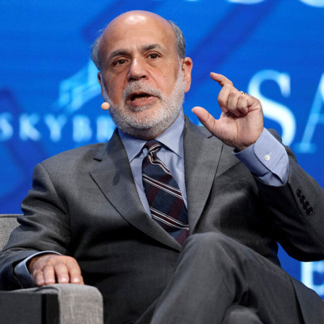 Bernanke: Resesyonsuz "yumuşak iniş" için makul bir şans var