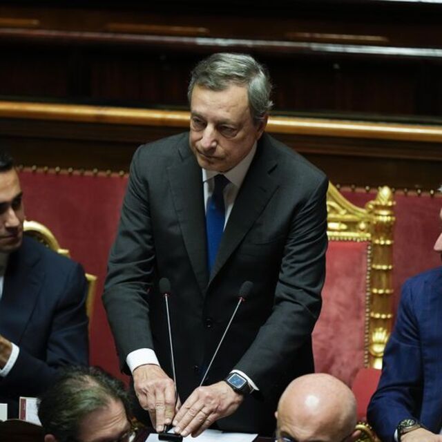 İtalya'da Başbakan Draghi istifa etti