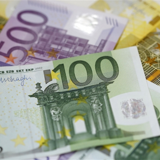 Euro Bölgesi’nde enflasyon rekor tazeledi