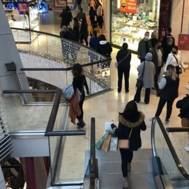 Tüketici güveni Ağustos'ta yükseldi