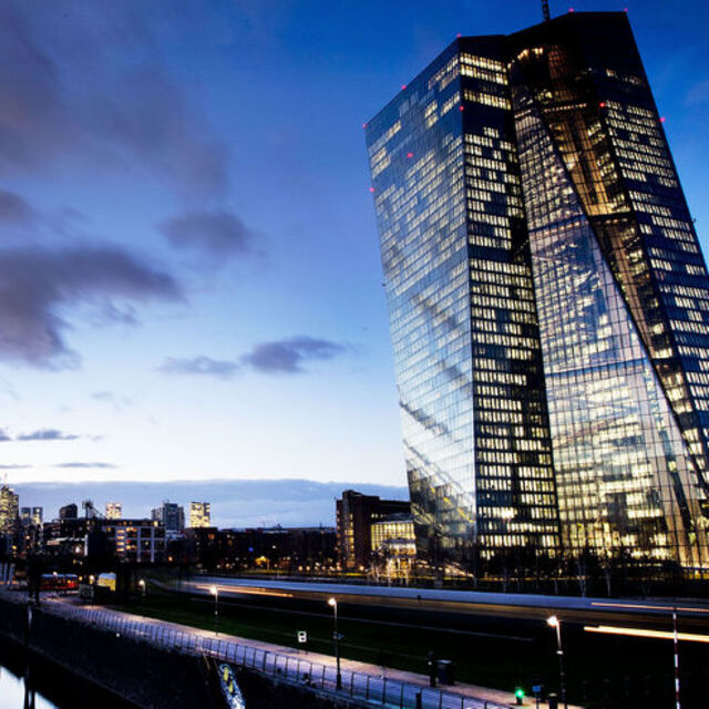 Avrupa Merkez Bankası'ndan tarihi faiz artışı