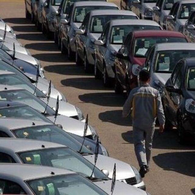 Trafiğe kayıtlı taşıt Ağustos'ta aylık bazda geriledi - 4 yıl önce