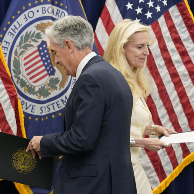 Fed'in 2 numarasından temkinli mesajlar