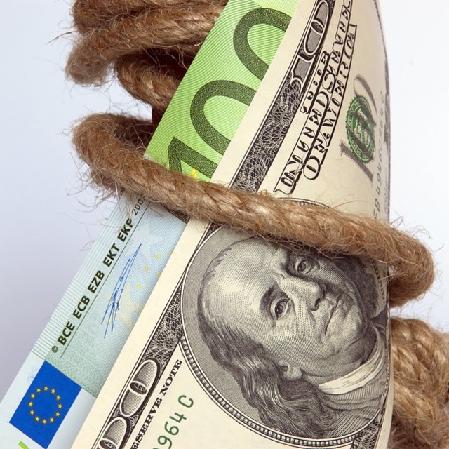 Euro - dolar yine eşitlendi