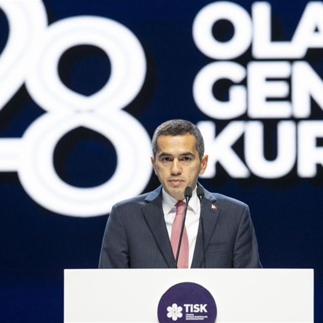 TİSK/Akkol: İmkanı olan işveren asgari ücretin üstünde vermeli