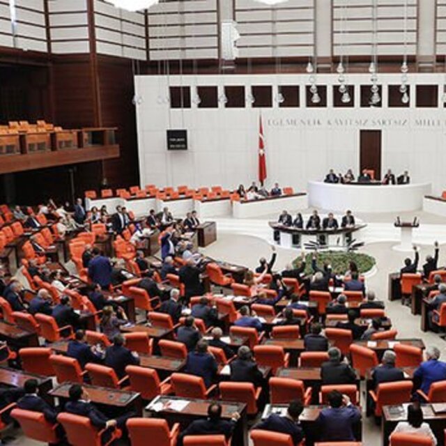 Ekonomiye ilişkin torba teklif TBMM'ye sunuldu