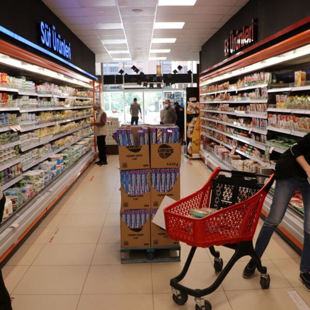 Türk-İş: Açlık sınırı ilk aydan asgari ücreti aştı, gıda enflasyonu yeniden üç hane