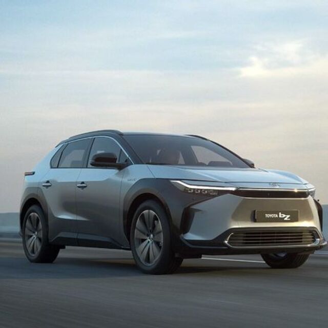 Toyota 10 yeni elektrikli model çıkarmaya hazırlanıyor