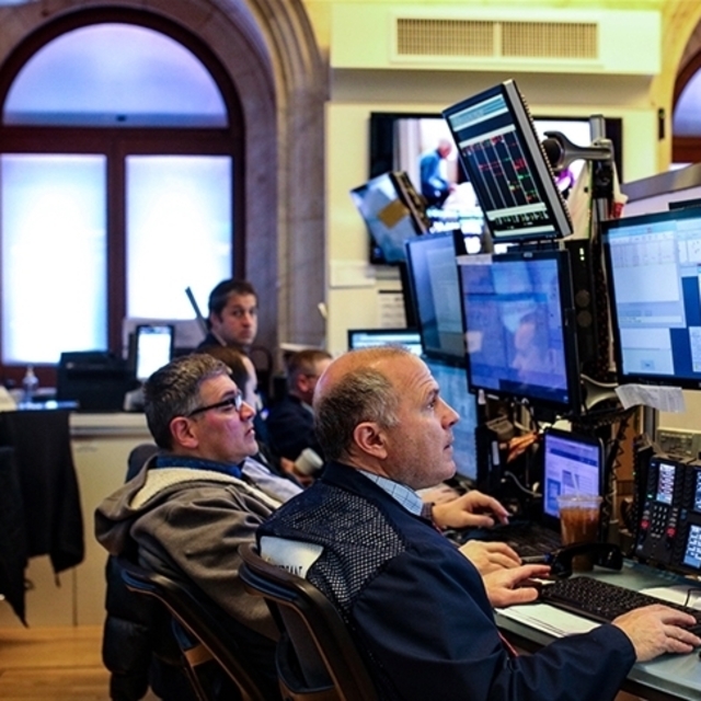 S&P 500 tahminleri aşağı çekildi