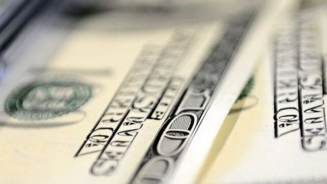 ABD'de hanehalkı borç dağının tepesinde oturuyor