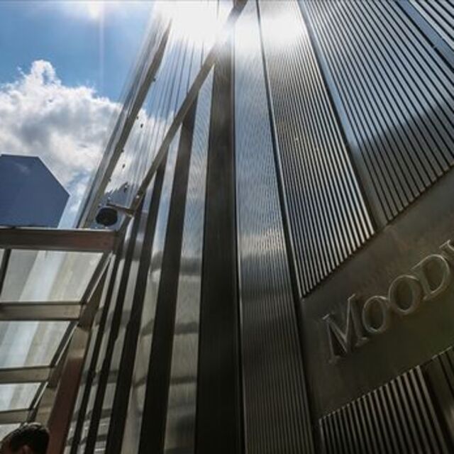 Moody's Türk bankaları için görünümünü durağana çevirdi