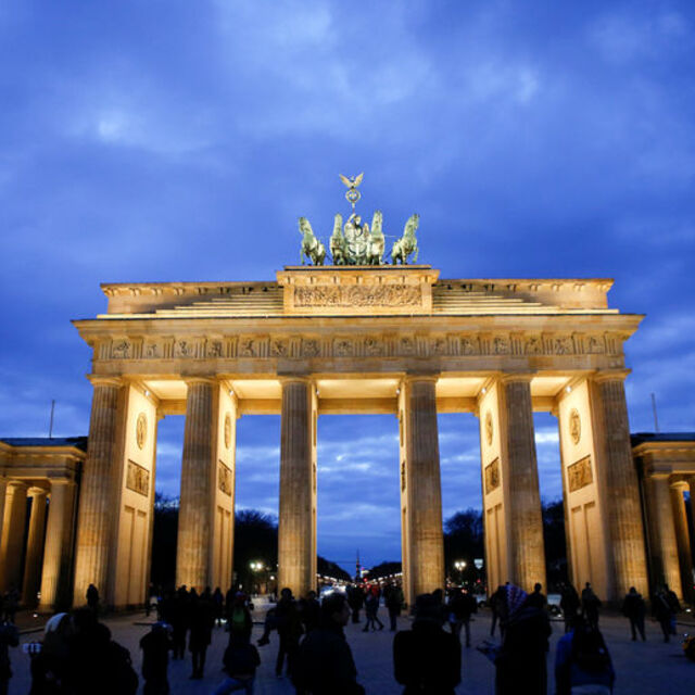 Almanya'da fabrika siparişleri tahminlerin altında