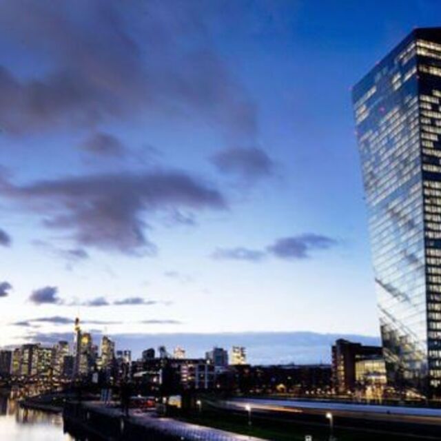 Avrupa Merkez Bankası faizleri sabit tuttu