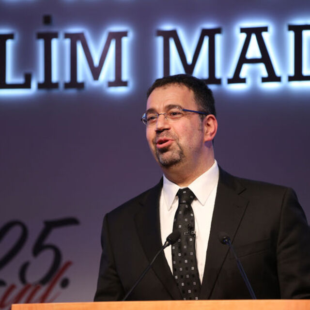 Ekonomi Nobel'i alan Daron Acemoğlu'nun özel hikayesi