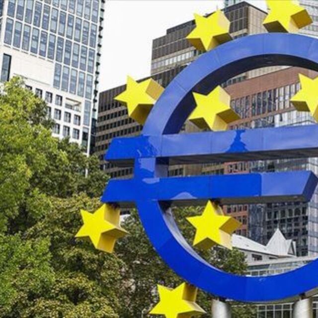 Euro Bölgesi'nde yıllık enflasyon beklentilerin altında arttı