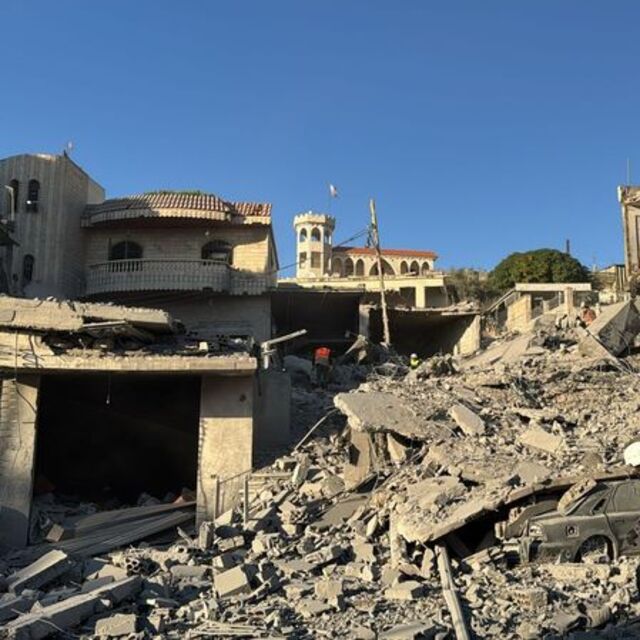 İsrail ile Lübnan arasında sağlanan ateşkes antlaşması yürürlüğe girdi