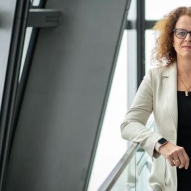 AMB Üyesi Schnabel: Faizler hızlı düşürülmemeli