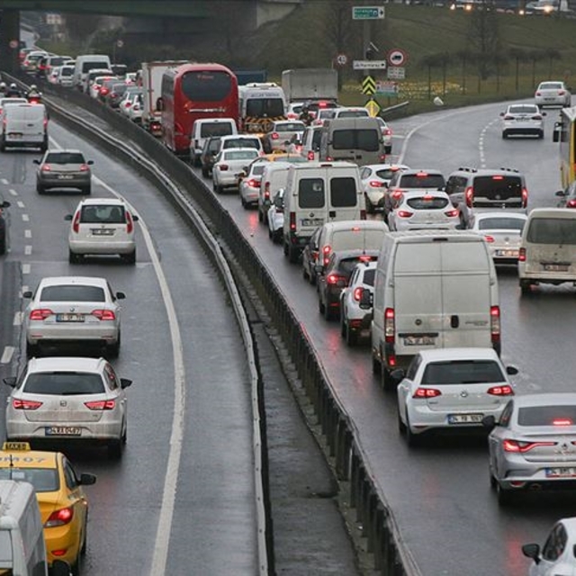 Motorlu taşıtlar vergisi yüzde 43,9 artırıldı