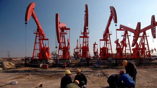 Petrol OPEC+ kararı sonrası düşüşte