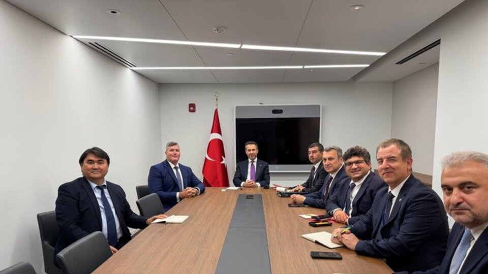 Enerji Bakanı Bayraktar, Chevron Eurasia Başkanı Magness ile görüştü | Son dakika ekonomi haberleri