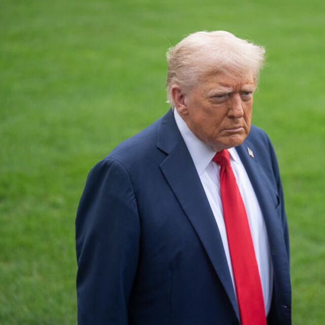 ABD'den Çin'e yüzde 100 ek gümrük vergisi