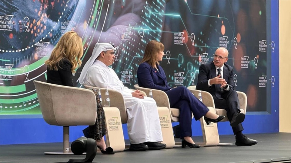 Şimşek: Küresel teknoloji devlerini ülkeye çekmeye çalışıyoruz | Son dakika ekonomi haberleri