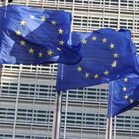 Euro Bölgesi'nde büyüme beklentilerin üzerinde