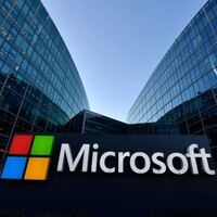 Microsoft'tan dev yapay zeka anlaşmaları