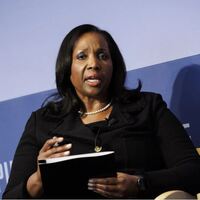 Fed Guvernörü Cook'tan işgücü riski uyarısı