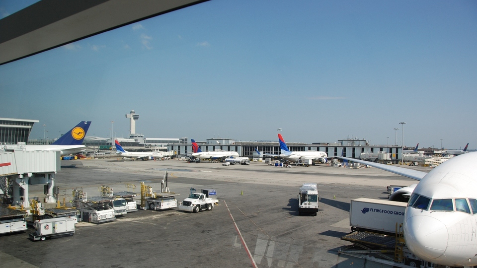 Kapanma nedeniyle ABD'de 40 havalimanı kapasite azaltıyor | Son dakika ekonomi haberleri