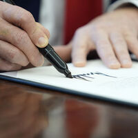 Trump, hükümet kapanmasını sona erdiren yasayı imzaladı