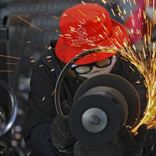 Çin sanayi üretimi bir yılın en zayıf büyümesini kaydetti