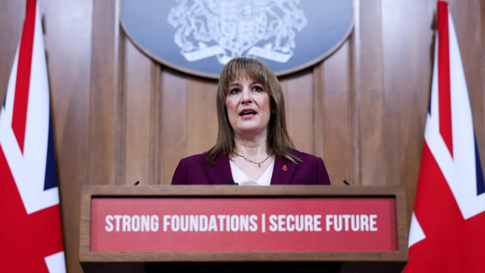 İngiltere'de gelir vergisini artırma planı rafa kalktı | Son dakika ekonomi haberleri